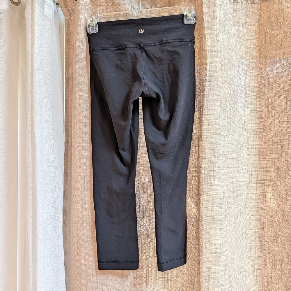 Lululemon Cropped Black Leggings